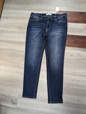 Kan Can High Rise Skinny Jeans in a size 15/31